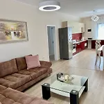 New Bazaar Cozy 2 Dajti View Appartamento *