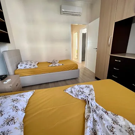 Apartment New Bazaar Cozy 2 Dajti View *