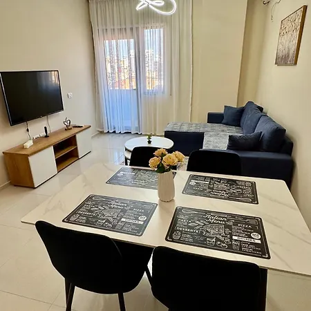 New Bazaar Cozy 2 Dajti View Apartment *