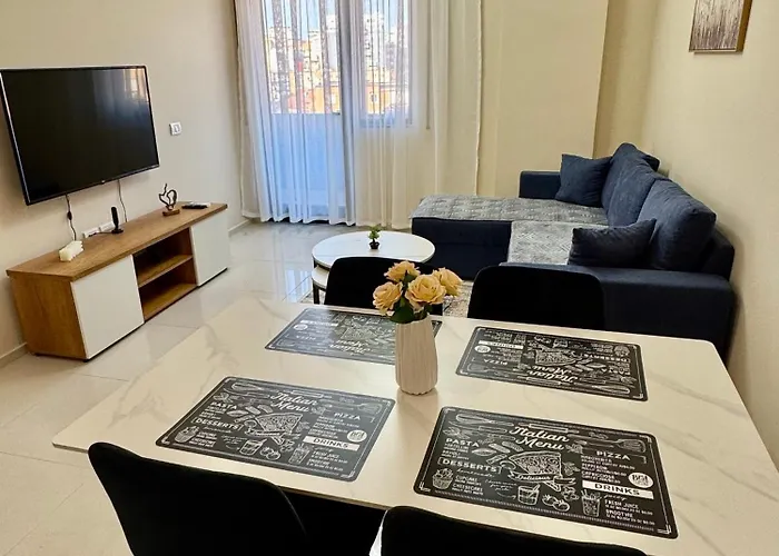 New Bazaar Cozy 2 Dajti View Apartment *