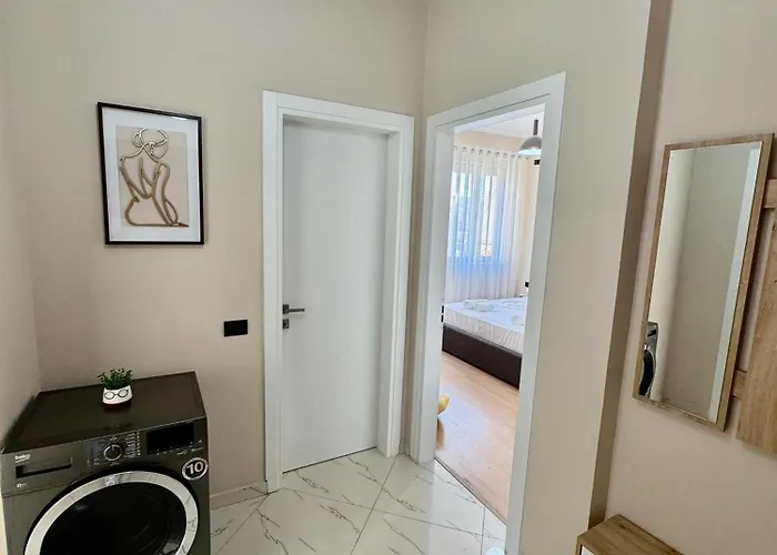 New Bazaar Cozy 2 Dajti View Apartment