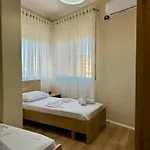 New Bazaar Cozy 2 Dajti View 地拉那