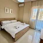 New Bazaar Cozy 2 Dajti View * 地拉那