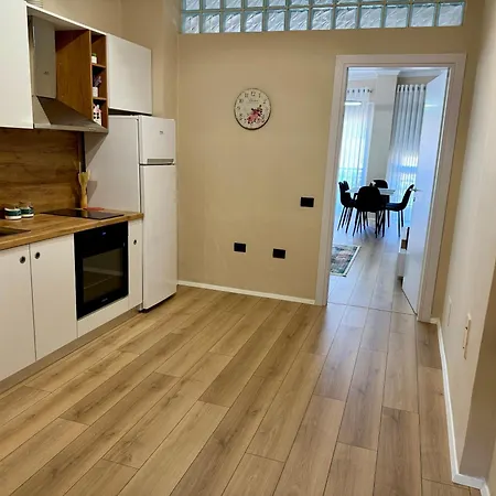 New Bazaar Cozy 2 Dajti View Тирана