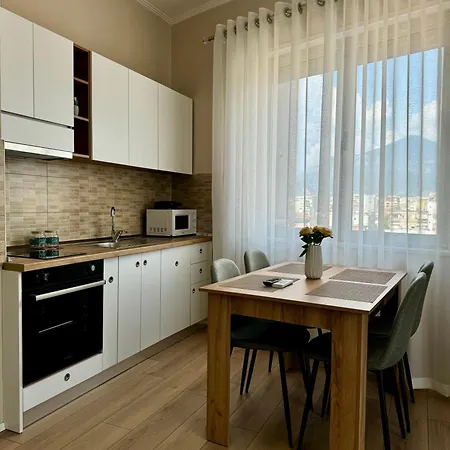 New Bazaar Cozy 2 Dajti View تيرانا