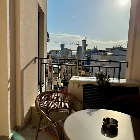 New Bazaar Cozy 2 Dajti View * 地拉那