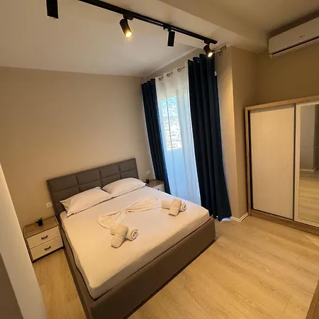 New Bazaar Cozy 2 Dajti View 地拉那